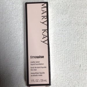 Mary Kay Timewise liquid foundation bronze 1